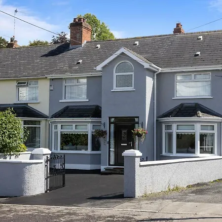 Chestnut House, Beautiful, Spacious & Comfortable-2