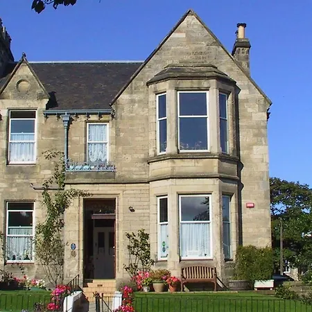 Straven Guesthouse-3