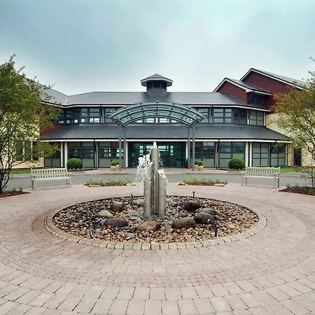 Wychwood Park Hotel And Golf Club-3