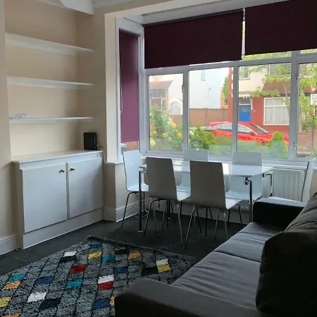 Marble Apartments Tooting House-3