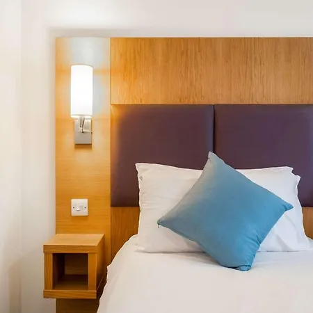 Comfort Inn Manchester North-3