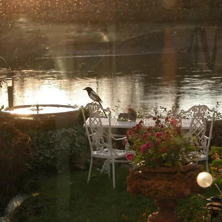 Chiswick Riviera With Free Parking-2