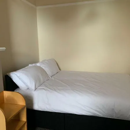 Mayfair Guest House-3