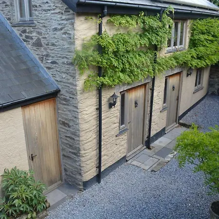 Kerswell Farmhouse-2