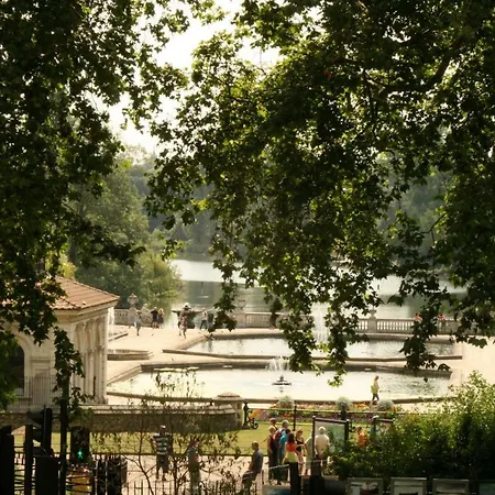 London Elizabeth Hotel-2