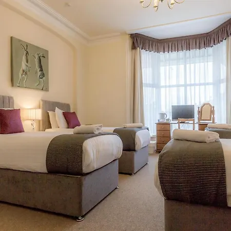Lowdens Guest House-2