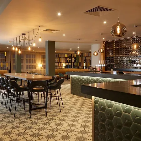 Wychwood Park Hotel And Golf Club-2