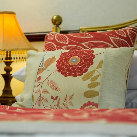 Brookfield B&B Guest House-2