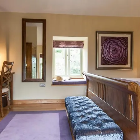 Bank View Farm Bed & Breakfast-2