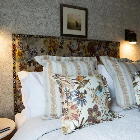 The Legh Arms Prestbury-2