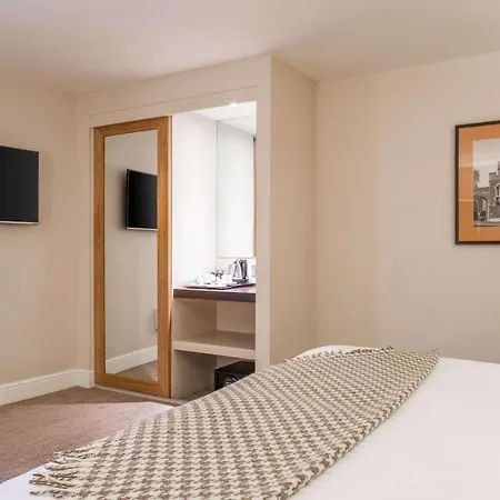 Clarion Collection Harte & Garter Hotel & Spa-3