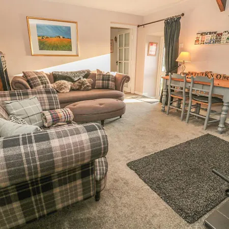 Petty Knowes Cottage-2