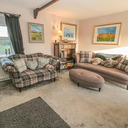 Petty Knowes Cottage-3