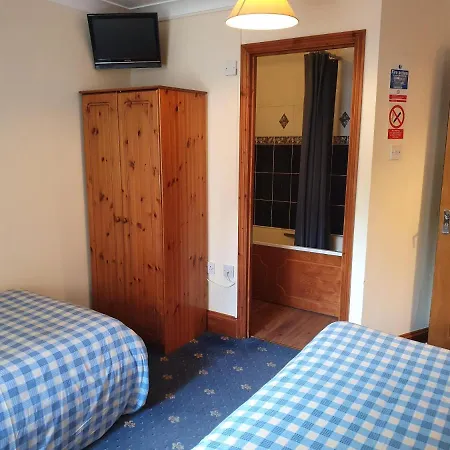 Whitehouse Guestrooms-2
