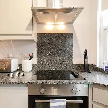 12 Helena Luxury Serviced Apartment-3