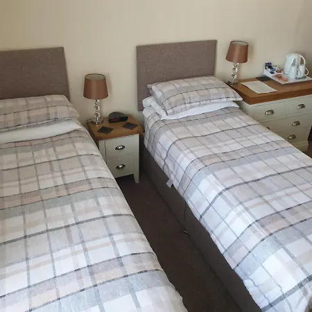 Crofton Guest House-3