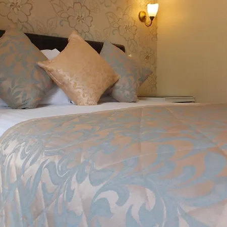 Holmlea Guest House Exclusively For Adults-3