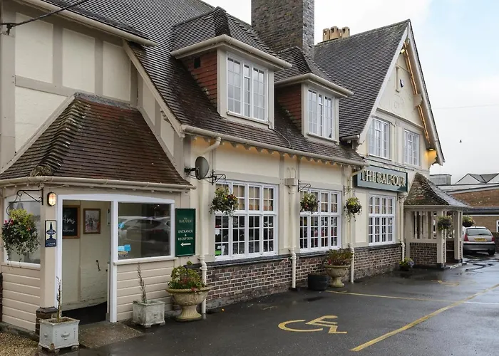 Balfour Arms Hotel Dean 