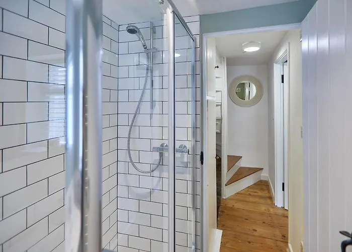 Host & Stay - Dolphin Cottage 1736 Whitby