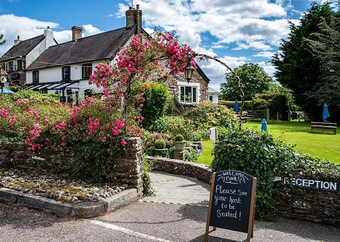 The Greyhound Inn And Hotel Usk