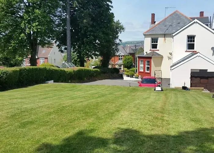 Ty Castell Guest House Caerphilly