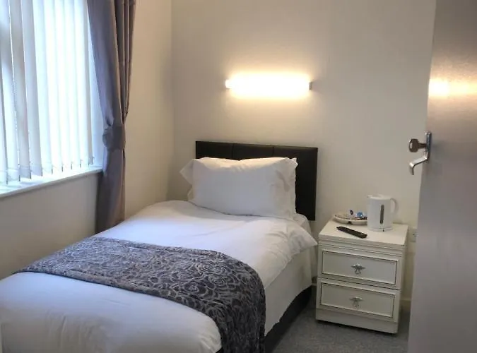The Bell Hotel Newtown 