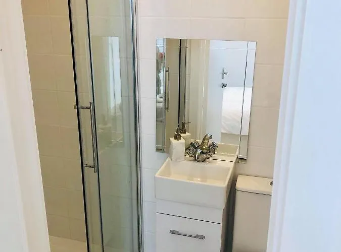 Quiet Cosy Rooms Harrow