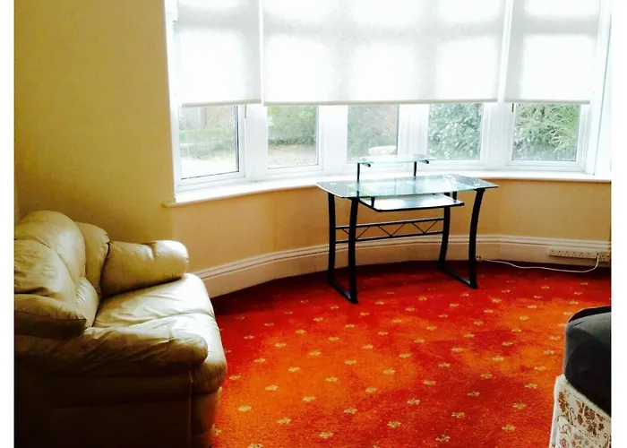 Hotel Oyo Kingland Court Poole