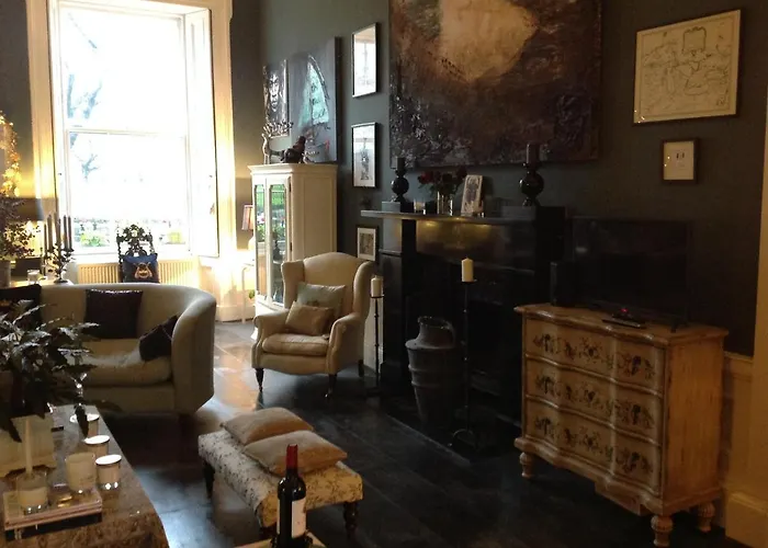 A Room In The City - West Edimburgo
