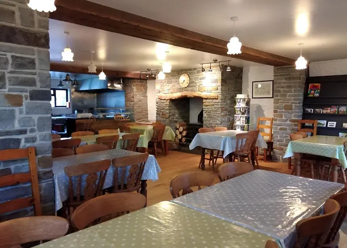 Alltyfyrddin Farm Guest House At The Merlin'S Hill Centre Carmarthen