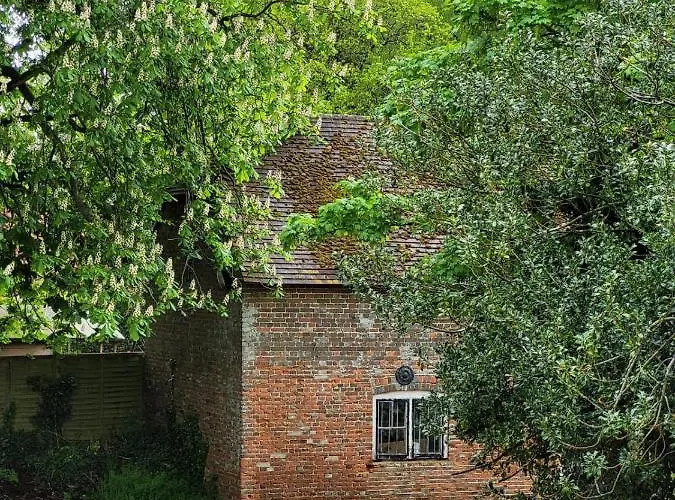 The Flying Horse Hotel Ashford 