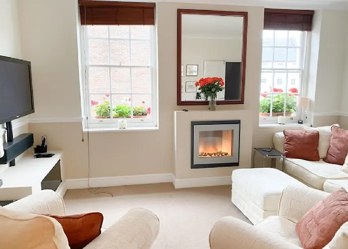The Quay - Old Town Poole B&B - Great Location - Secure Free Parking