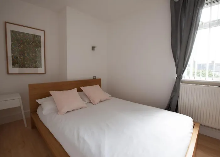Tooting Rooms & Studio By Primecityhosts London