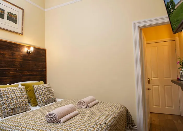 Luxury Ensuite Room Next To Royal Crescent With Own Private Entrance Bath