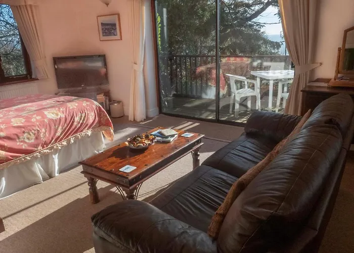 Skerries B And B Lyme Regis