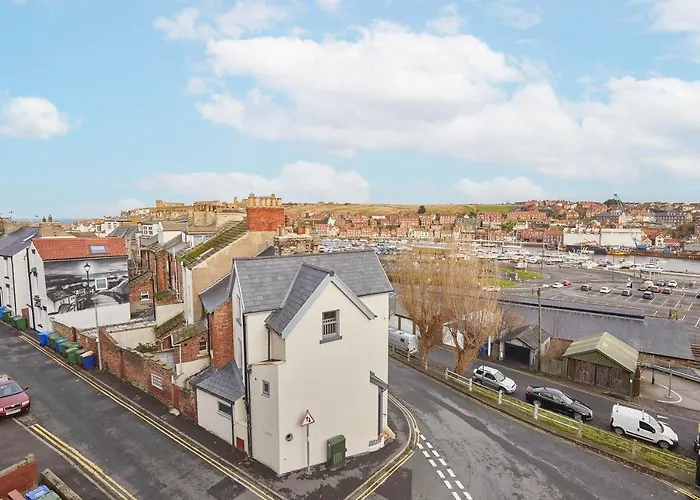 Host & Stay - Albion House Whitby