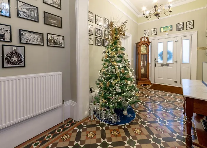 Charades Guest House Hereford