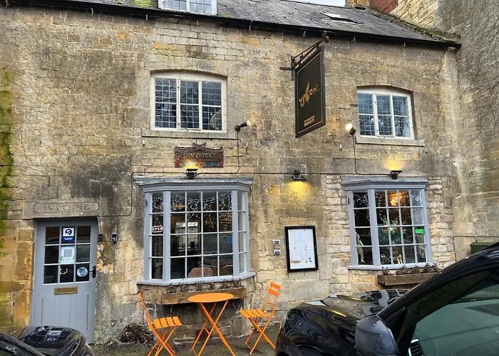Siam Cottage Guesthouse Over 300 Years Old With Thai Restaurant Moreton-in-Marsh