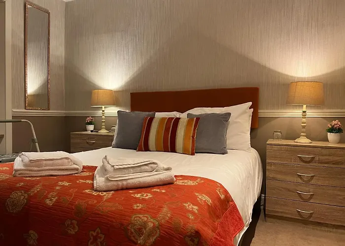 Abernethy Hotels