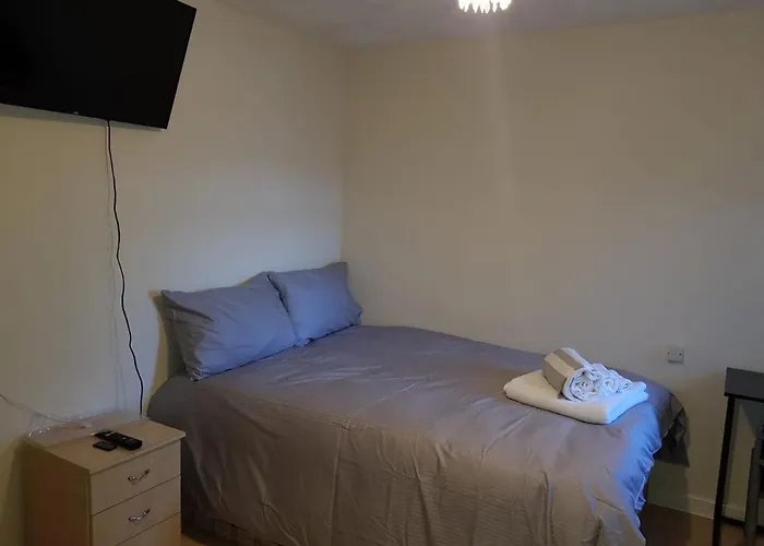 Alder En-Suites Self-Catering With Private Shower 1 Southampton