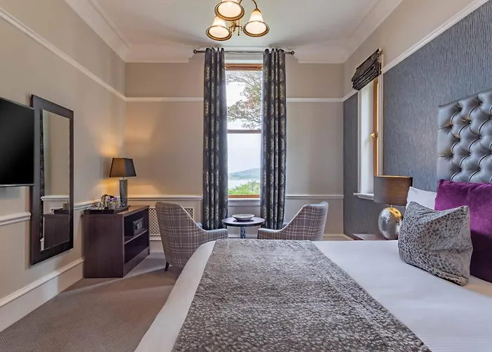 Eriskay Hotels