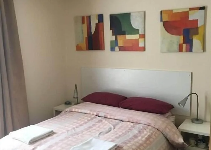 City Centre Guest House - Gloucester Park