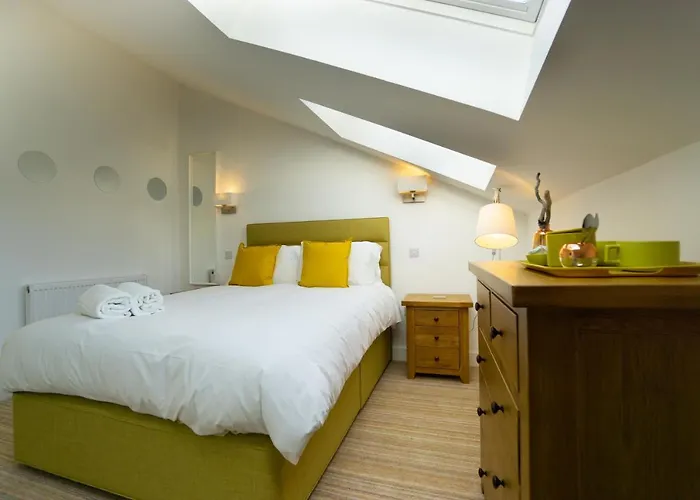 Largigi Rooms Centre Of Lyme Regis Close To The Beach And Town Centre