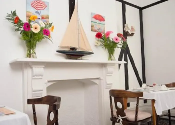 Sandy Bay Guest House Bournemouth
