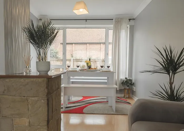 Idyllic 3-Bed House. 5-Min From Channel Tunnel Folkestone