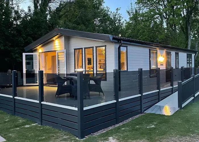 Luxury Lodge - Hoburne Devon Bay Paignton