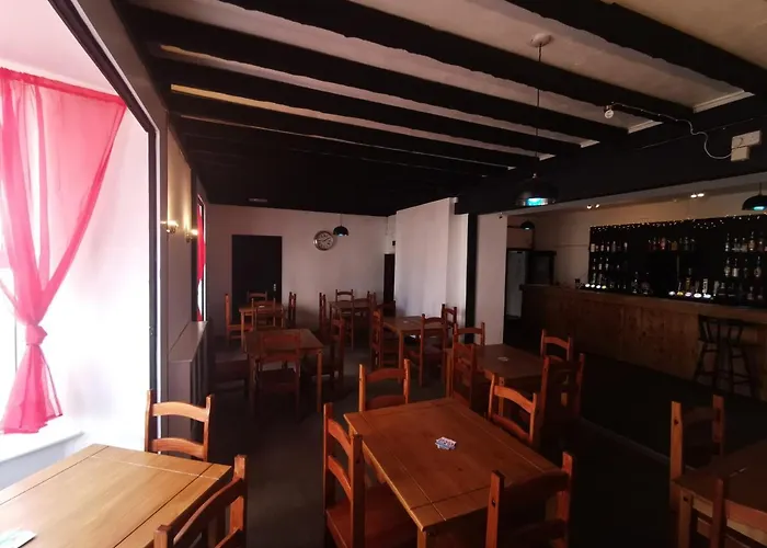 Tintagel Arms Bed And Breakfast