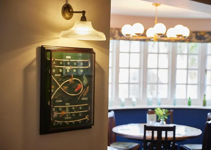 Rose Revived By Chef & Brewer Collection Hotel Witney