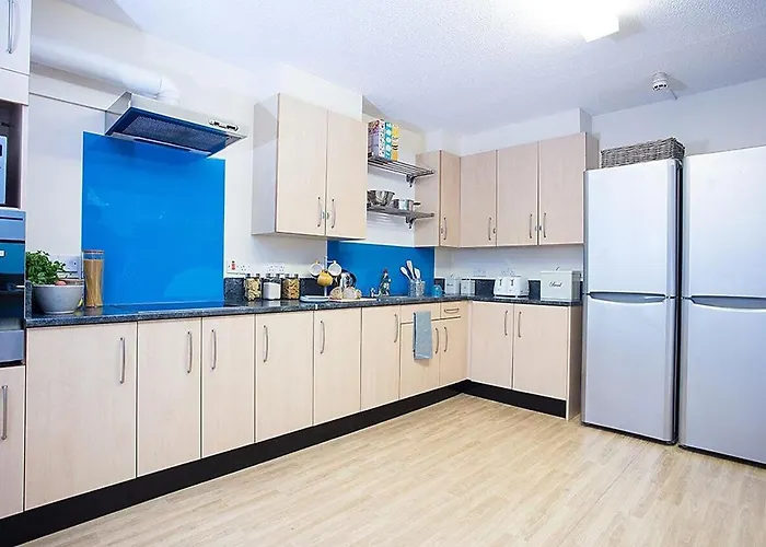 Bright Ensuite Rooms, Plymouth - Sk