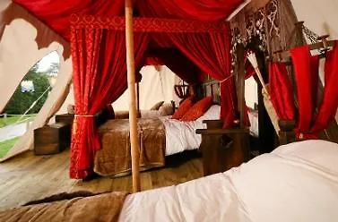 Warwick Castle Hotel